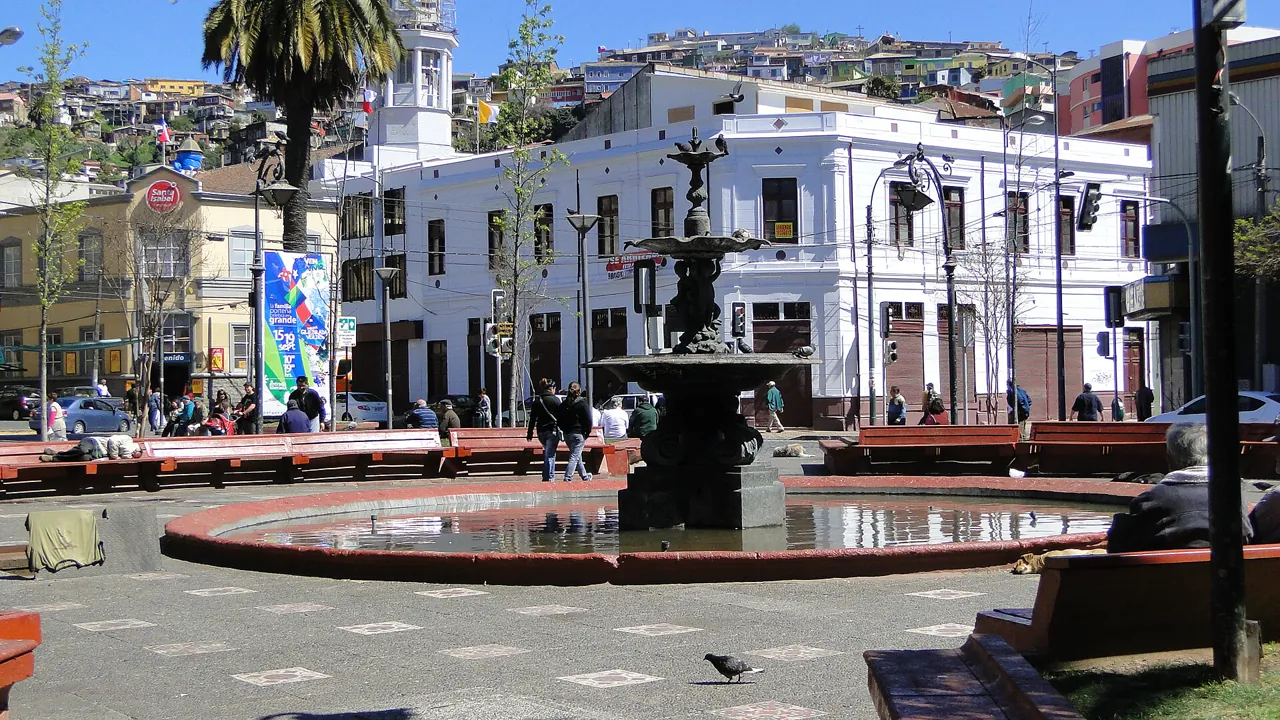 Pileta de la plaza Echaurren en Valparaíso